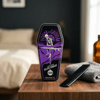Uppercut Doom & Groom Deluxe Pomade - blik op nachtkastje in slaapkamer