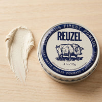 Reuzel Clay Matte Pomade - lähikuva koostumuksesta