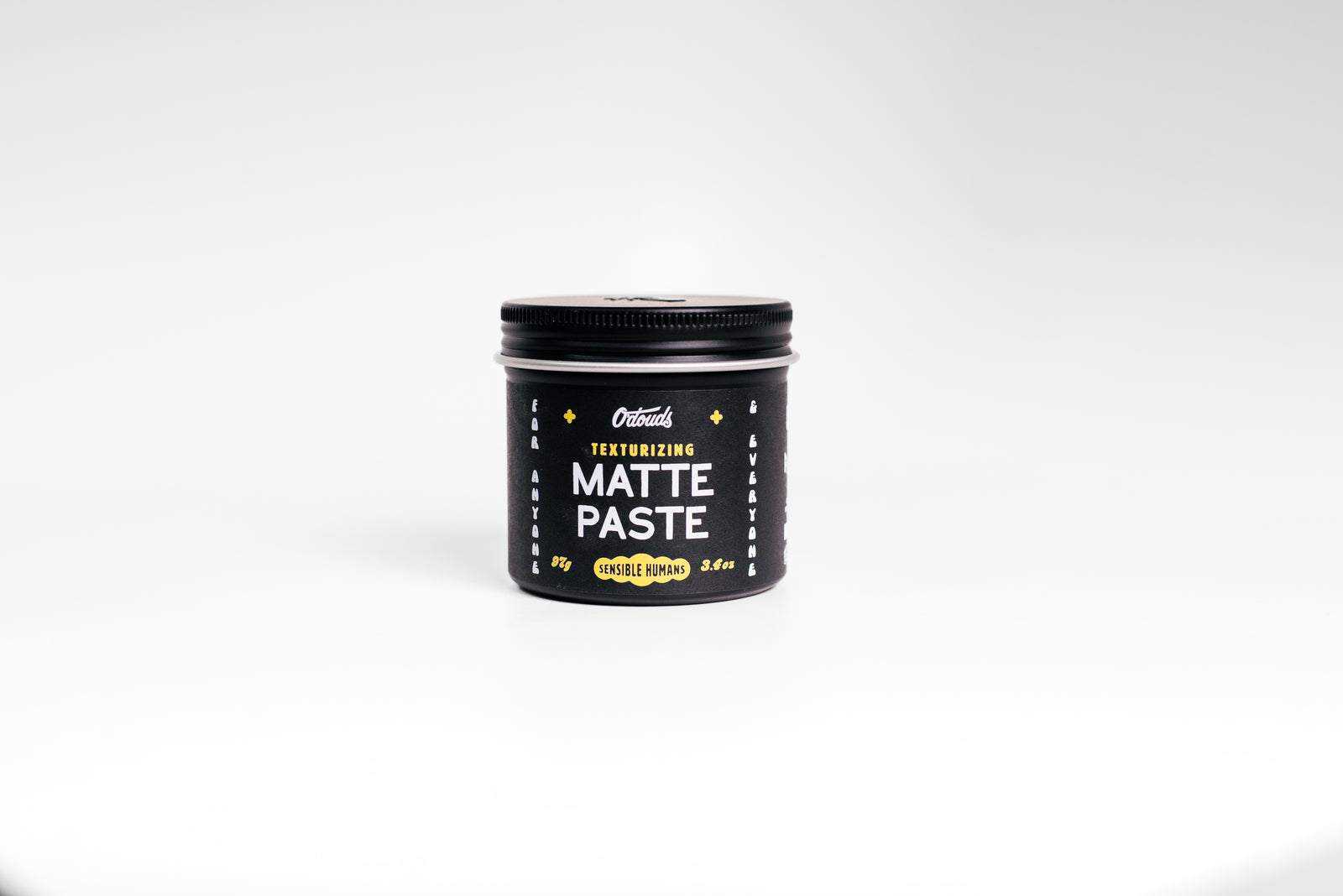 O'Douds Matte Paste, musta purkki keltaisilla kirjaimilla ja kannella edestäpäin.