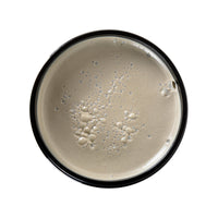 Arcadian Bay Rum Clay Pomade - open pot van bovenaf met cremekleurige claytextuur